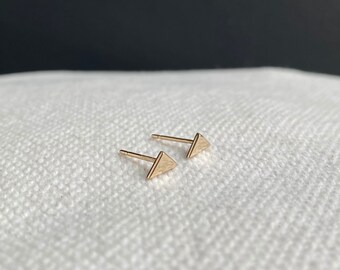 9ct Yellow Gold Triangle Studs