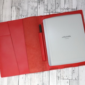 Étui pour tablette reMarkable 2 en cuir véritable avec porte-stylo et bouton-pression, étui folio pour Remarkable 2 pour homme femme, couverture personnalisée reMarkable 2 image 1