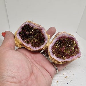 Natural Mauve Gold Quartz Selentite crystal geode fertility 70mm+