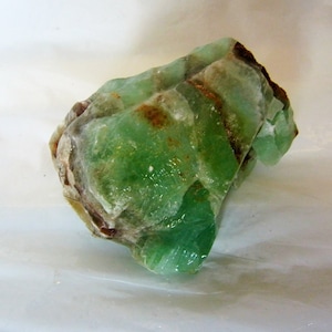 Green Calcite Piece 250 - 350g 75mm approx jt146