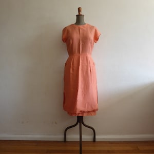 1950s Taffs of Sydney Peach Spun Acetate and Rayon Wiggle Dress with Frog Fastener Details