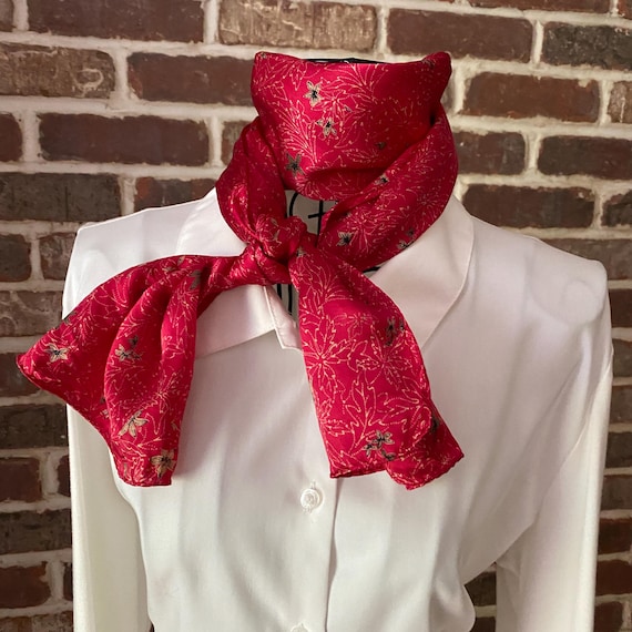 Vintage Cranberry Red Preppy Style Oblong Scarf, Classic Gold Holly Etchings & Buds