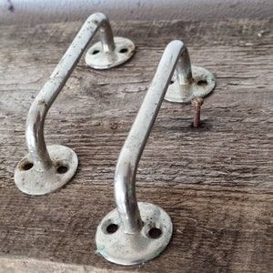Juego de 2 tiradores de metal para puertas vintage Tirador de puerta rústico Tirador de puerta de metal vintage Pomo de puerta de mano Tirador de puerta rústico primitivo