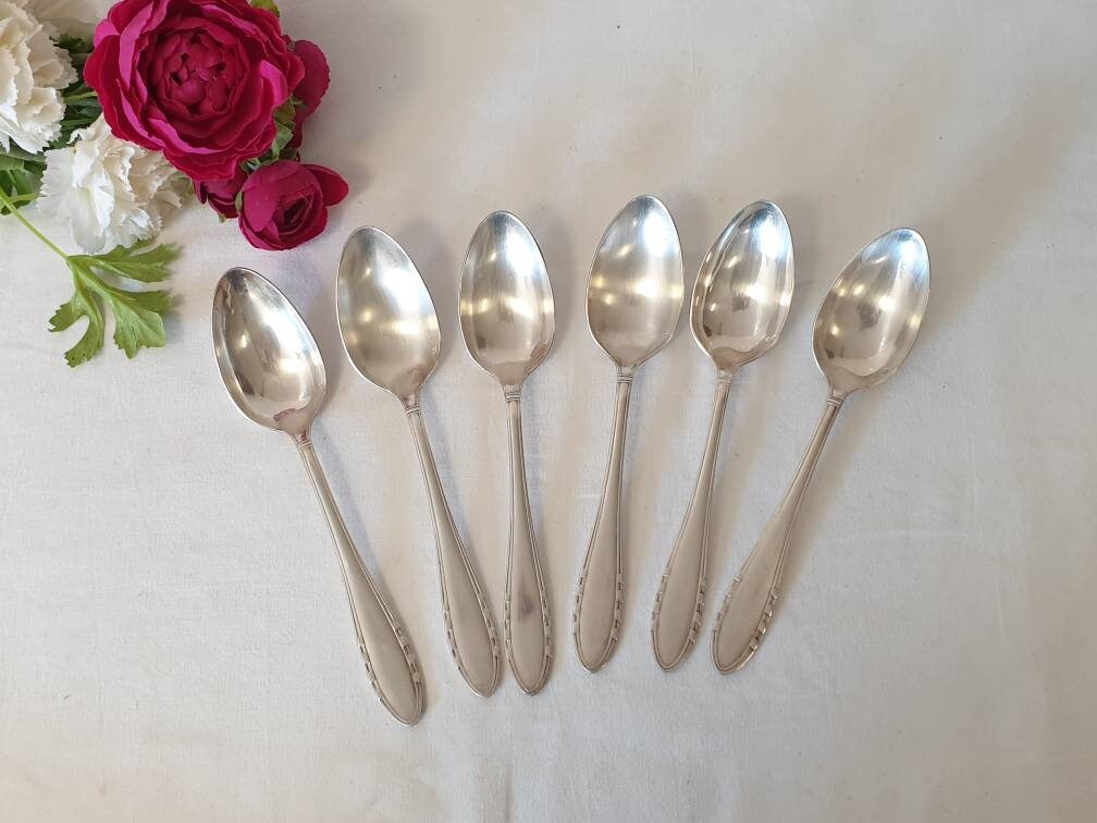 Grandes Cuillères Anciennes X6 en Métal Argenté