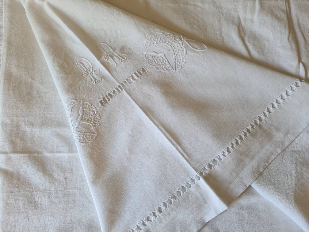 Drap Plat Ancien en Coton Brodée et Ajourée 200M X 300cm French Old Embrodery