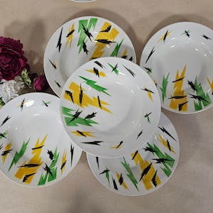 Old soup plates X5 model &quot;Romance&quot; from the French manufacture of Digoin