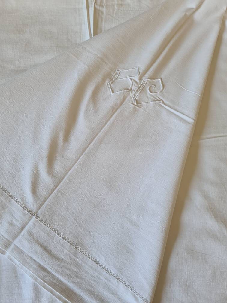 Drap Plat Ancien en Coton Brodée et Ajourée 200M X 280cm French Old Embrodery
