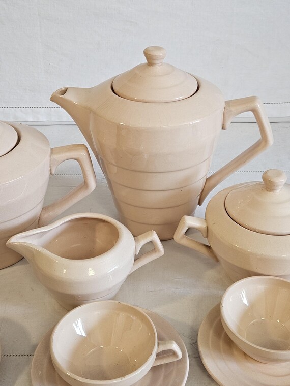 SERVICE A CAFE Porcelaine Fond Rose Cafetiere Sucrier Pot A Lait Six Tasses EUR 120,00 - FR