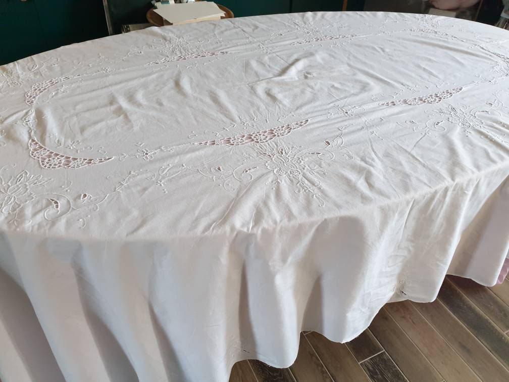 Nappe Ancienne Rectangulaire + 12 Serviettes Entièrement Brodé et Ajouré en Coton Ancien 250cm X 160