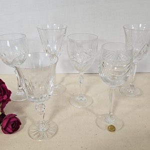 Mismatched old crystal glasses X6 water glasses