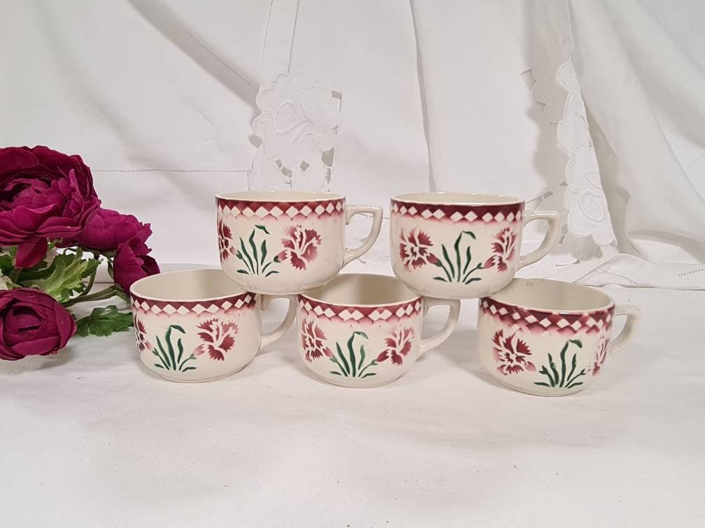 Tasses Ancienne X5 Modèle Mignardises de La Manufacture Française Digoin