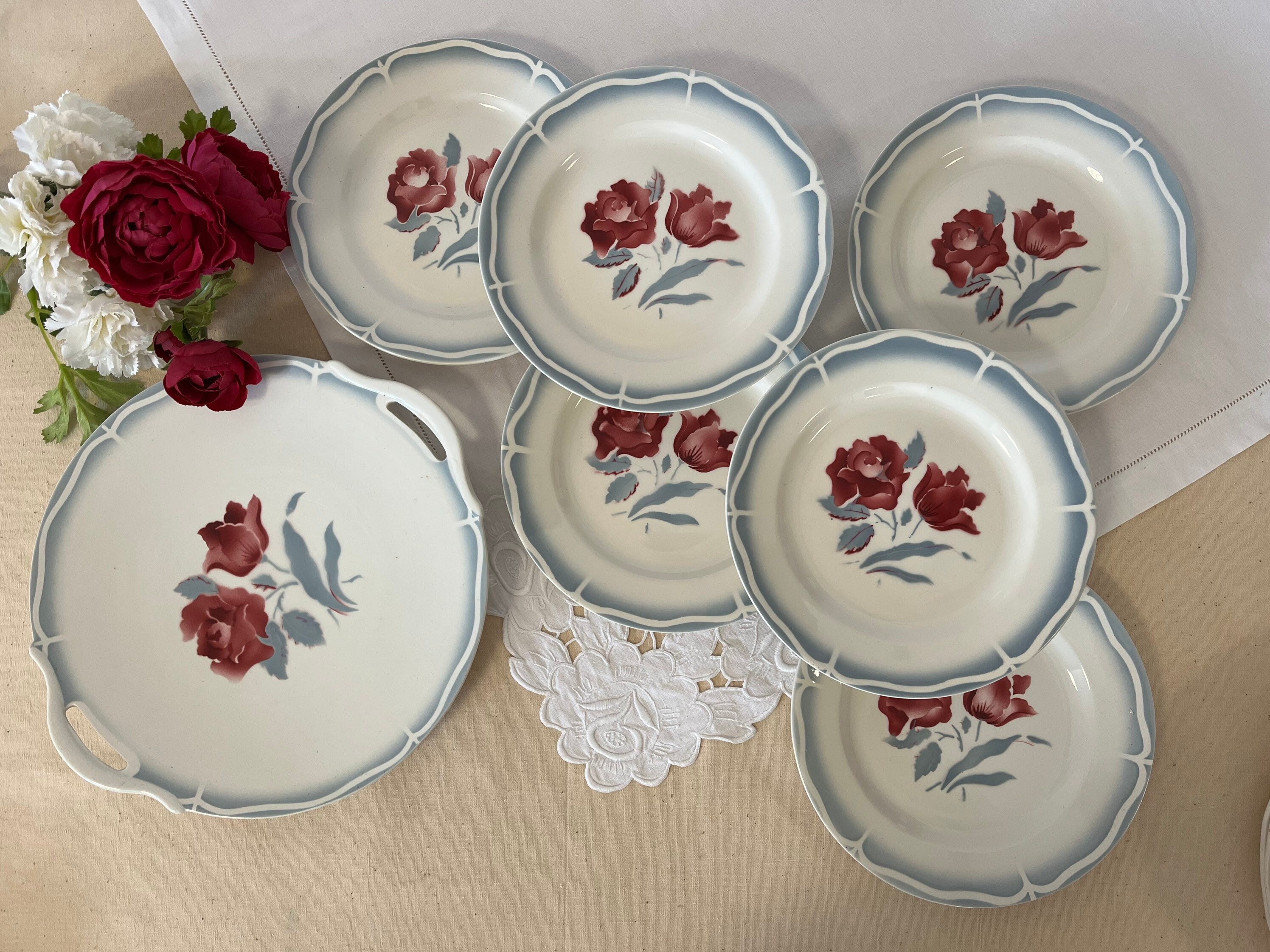 Assiettes à Dessert X6 + Plat Gâteau Ancien Modèle Alésia de La Manufacture Française Digoin