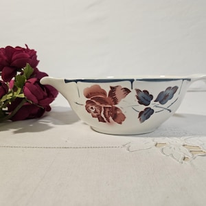 Old sauce boat &quot;Malmaison&quot; model from the French manufacturer Digoin