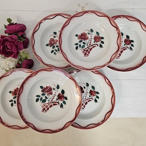 Platos hondos antiguos modelo X6 &quot;Mireille&quot; del fabricante francés Lunéville