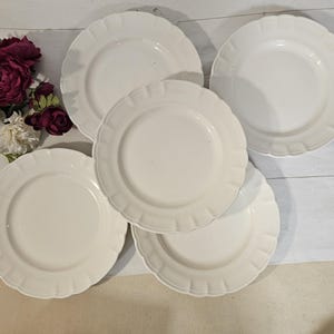 Conjunto de 5 pratos de jantar antigos do fabricante francês Luxceram.