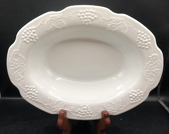 COLONY HARVEST Milk Glass 9-1/2" Vegetable Serving Bowl Cottage Vintage