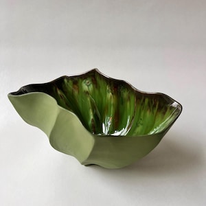 Ceramic bowl ‘Decadent Green ’