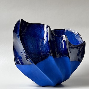 Ceramic bowl ‘Sapphire Wave’