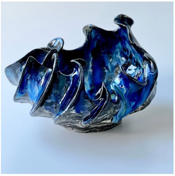 Ceramic sculpture bowl ‘Blue waves’