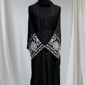Black abaya/luxury abaya/eid abaya/ramadan gift/abaya for woman/eid abaya/eid outfit/dubai abaya/muslim outfit/hijab outfit/long dress