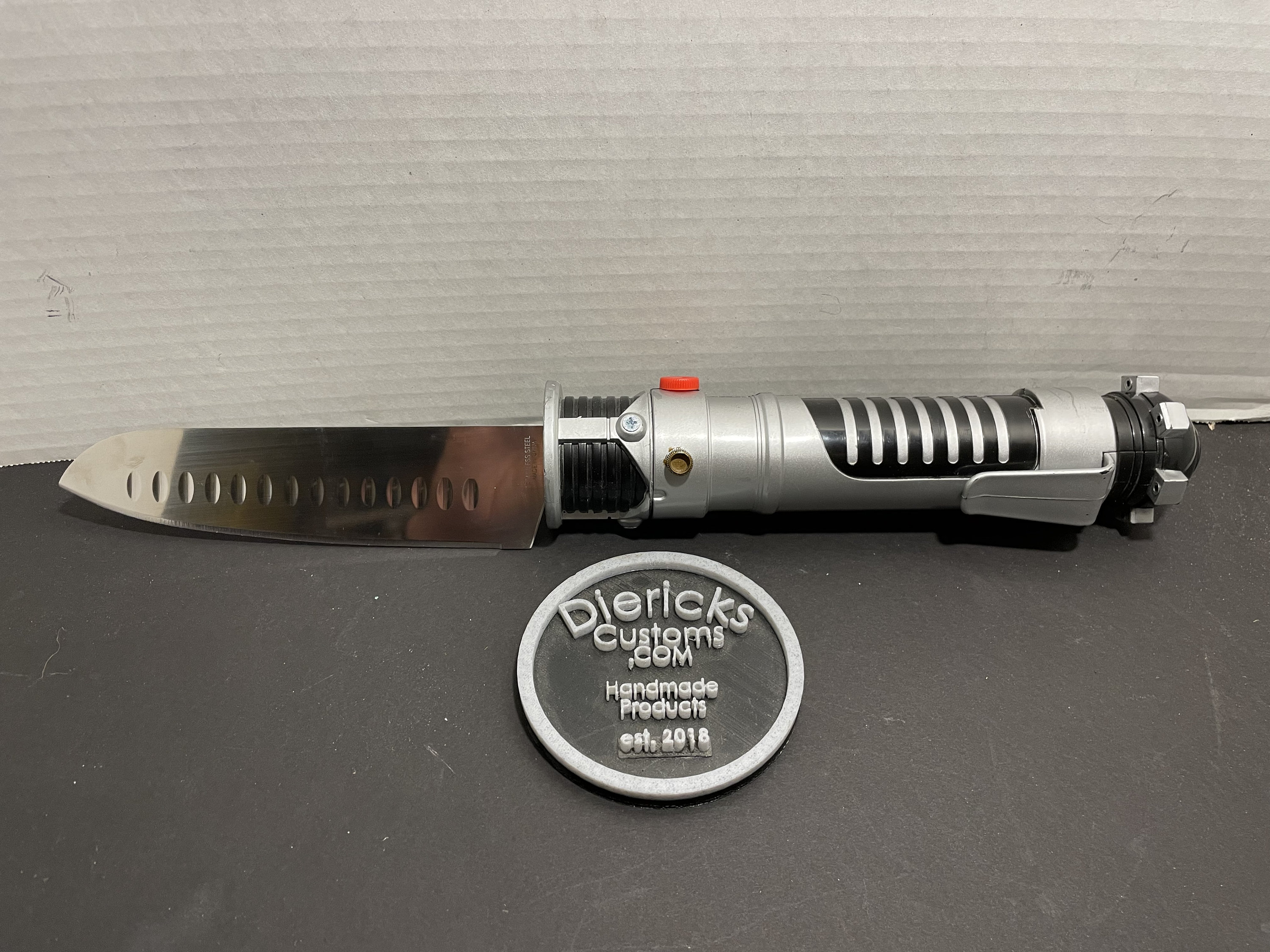 Lightsaber kitchen knife