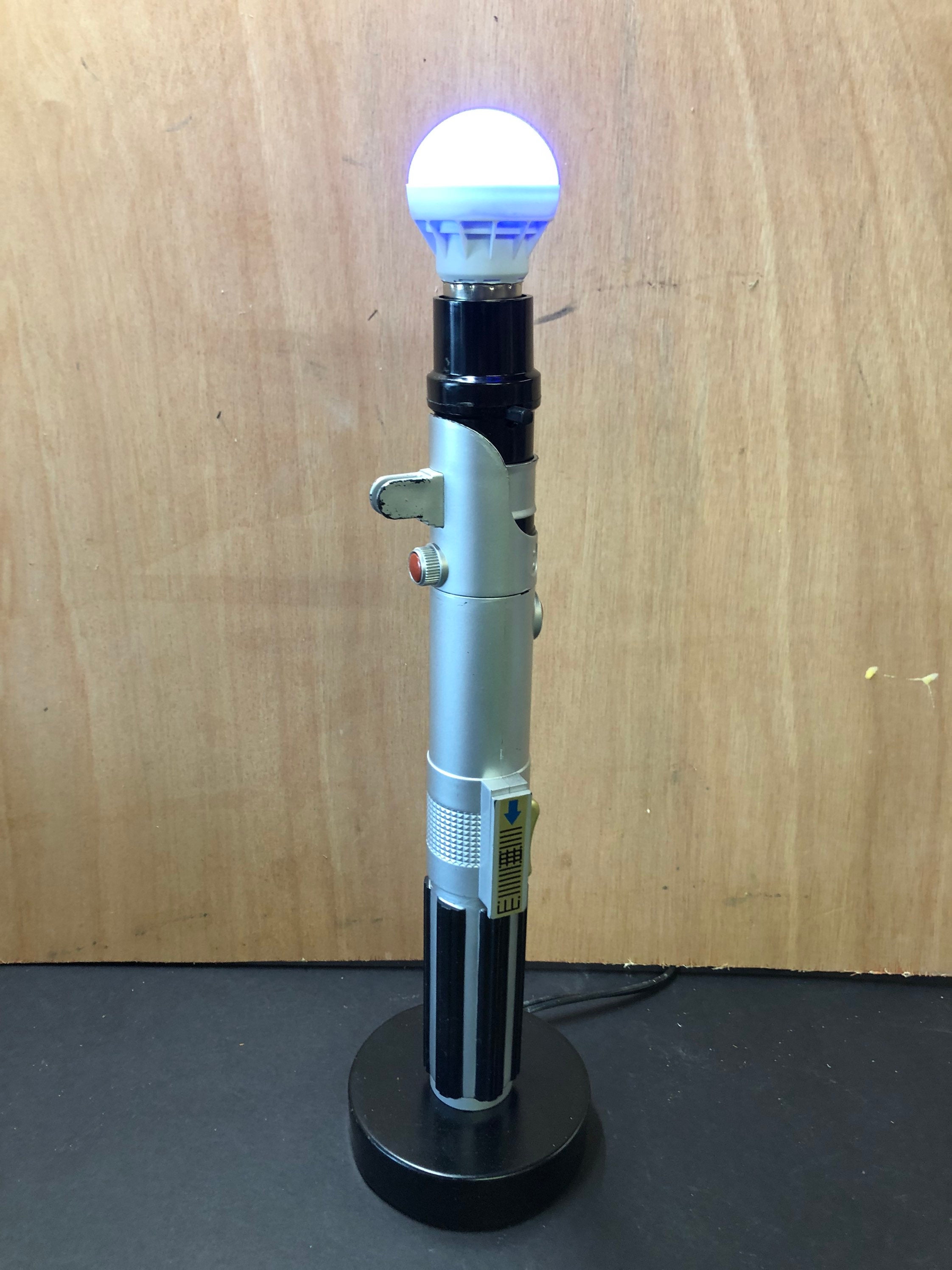 bradford exchange lightsaber lamp