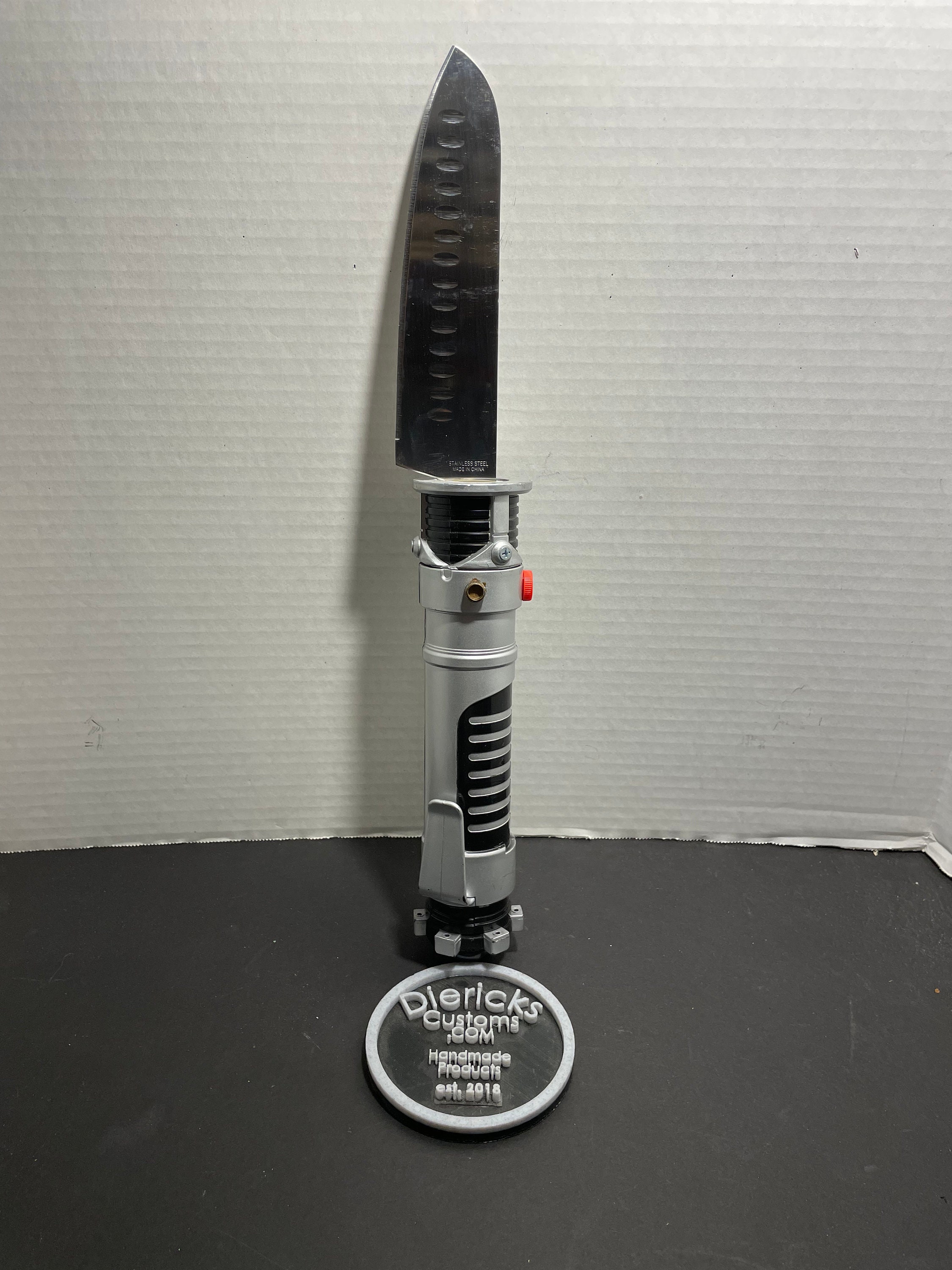 Lightsaber kitchen knife