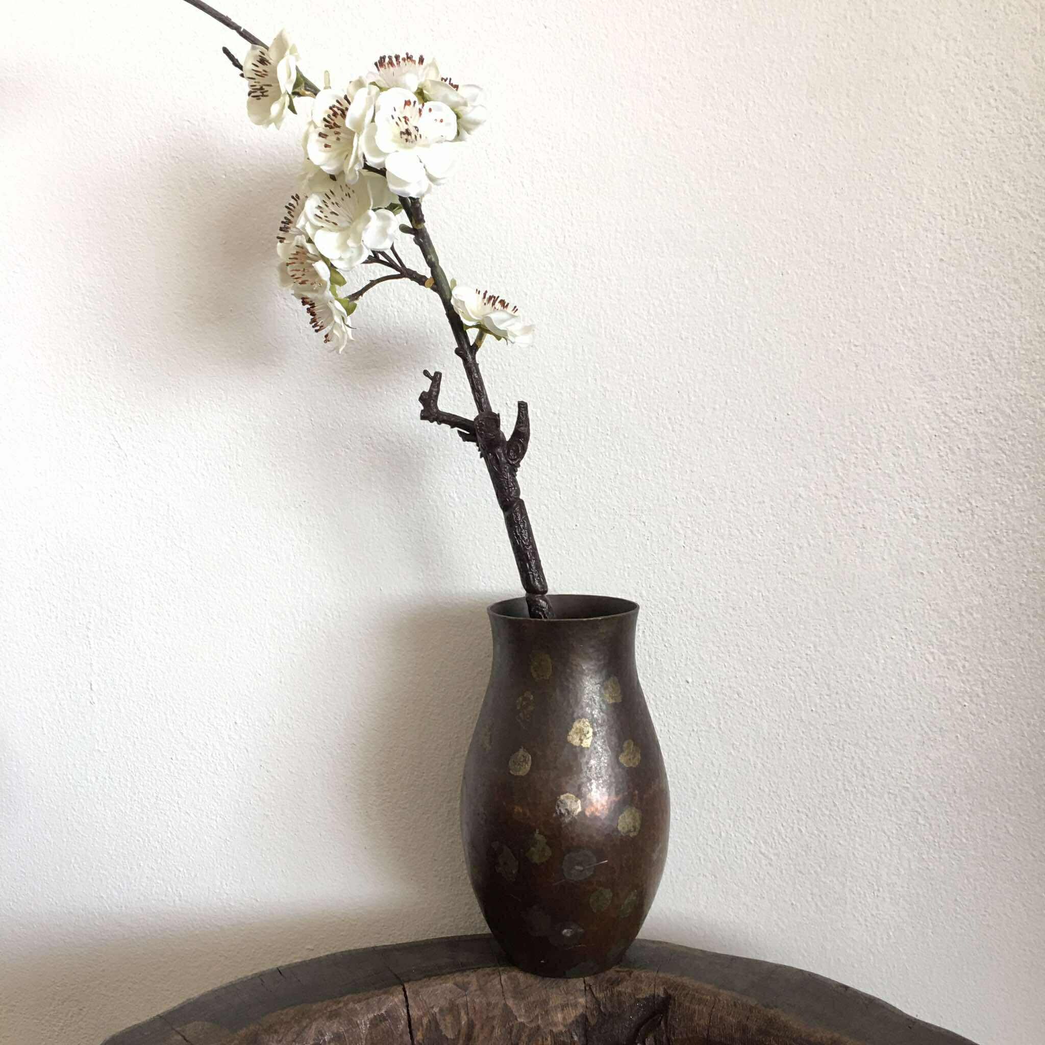ヴィンテージの日本製ブロンズ製花瓶 - Etsy 日本