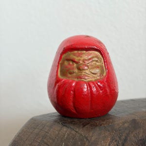 Wood carving daruma - Etsy 日本