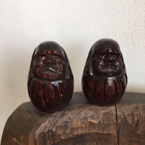 Vintage traditioneel houten daruma-snijwerk 2 stuks handgemaakte Japanse kunst