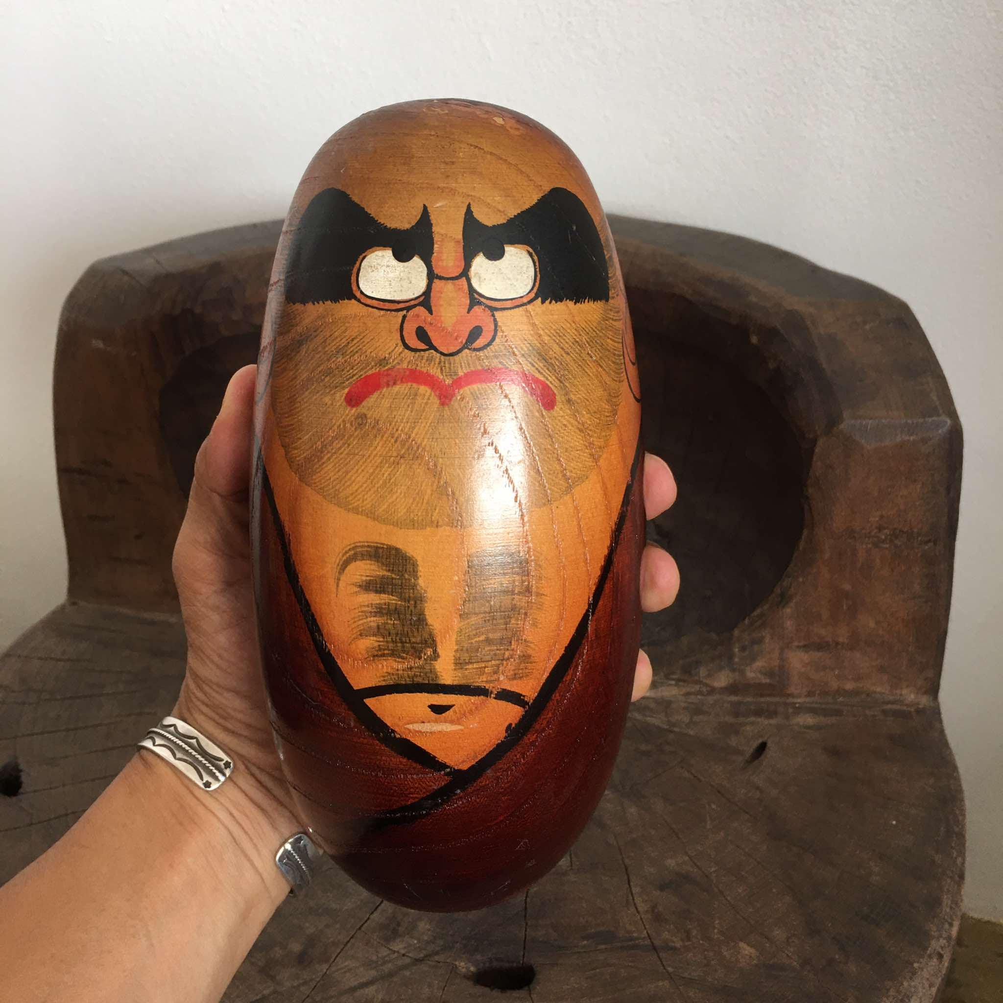 木製彫刻 卵型のデザイン だるま ビンテージ コットン アンティーク Japan