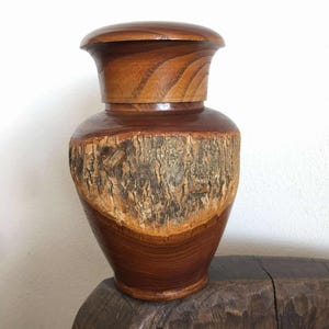 Japanese Wooden Tea caddy Natural Wood Turned Tea caddies