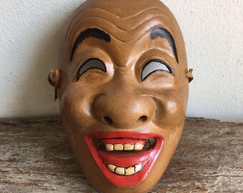 木彫りと漆塗りの能面「翁」 - Etsy 日本