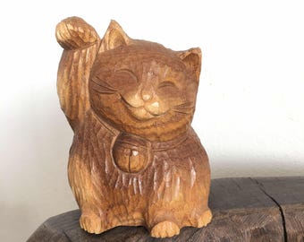 日本のヴィンテージ木彫り招き猫、ラッキーキャット
