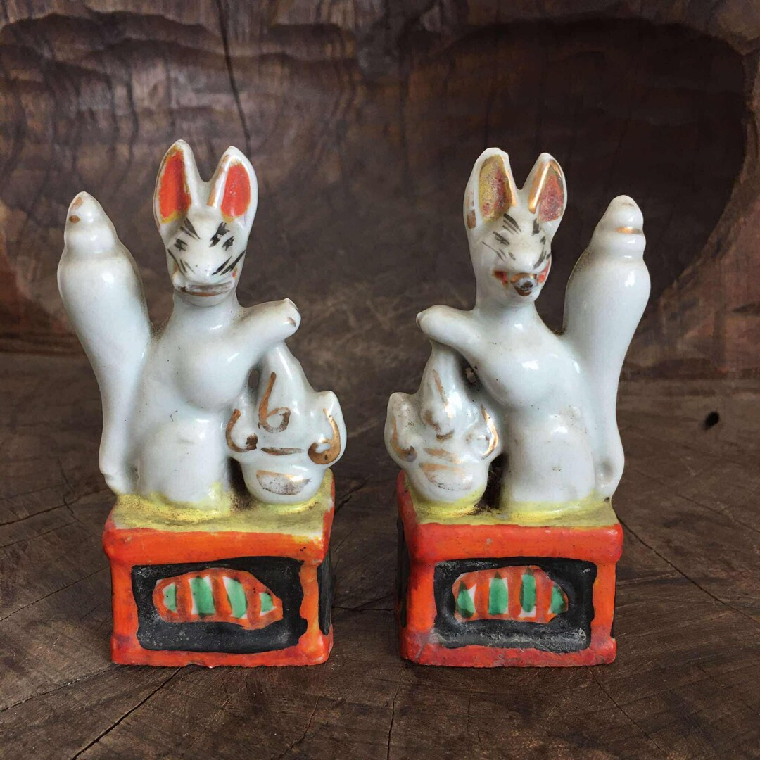 Art Line社（アートライン） ヴィンテージのきつねの置物・希少品 Japanese Antique Vintage Porcelain Kitsune / Fox Statues / Inari
