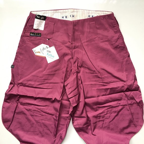 【YOURNUS】Chicano Pintuck Bermuda Pants Low-Rise Pintuck Short in Pants & Shorts | Vince