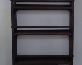 Solid fir plate rack, customizations can also be made to the requester's liking