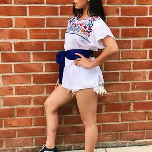 Blusa Mexicana Tradicional Bordada Hecha a Mano imagen 5