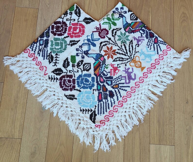 Mexican handmade poncho White&colorful