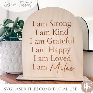 SVG-bevestiging voor kinderen | SVG I Am-bevestigingsteken voor meisjes en jongens | Gepersonaliseerde plaquette voor kinderen| Lasergraveerbestanden | Glowforge-svg |