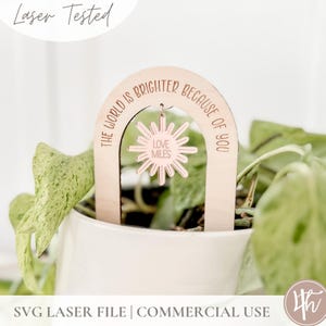 Le monde est meilleur plante tag SVG | Cadeau fête des mères svg | Cadeaux pour grand-mère svg | Fichiers de gravure laser cadeaux pour les enseignants | Svg Glowforge