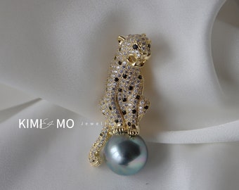 Elegant Leopard Pearl Brooch Pin **cz Diamond big cat Brooch**Animal Brooch**Thanksgiving Gift for Her**Birthday Gift for Mom