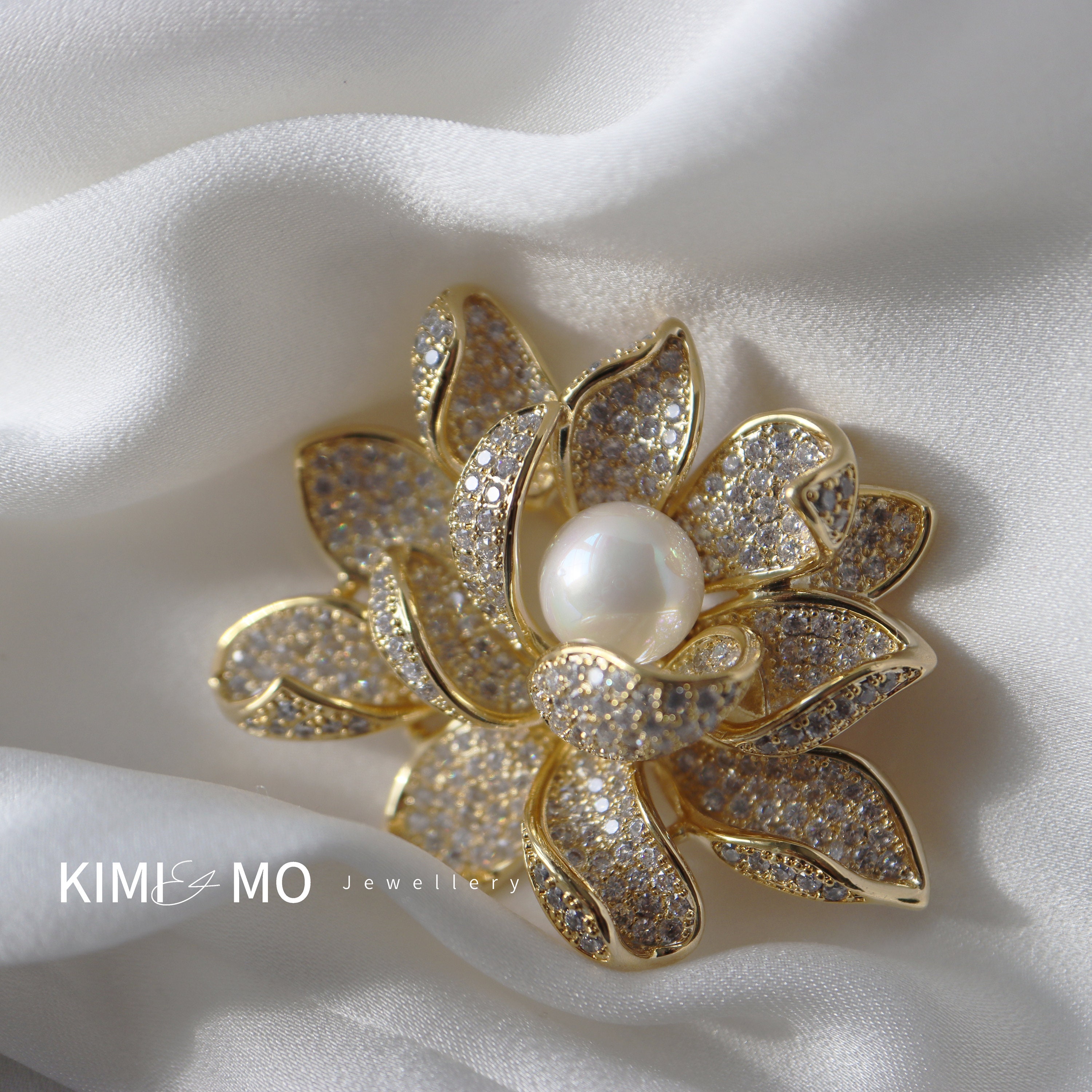 Gold flower pins sale