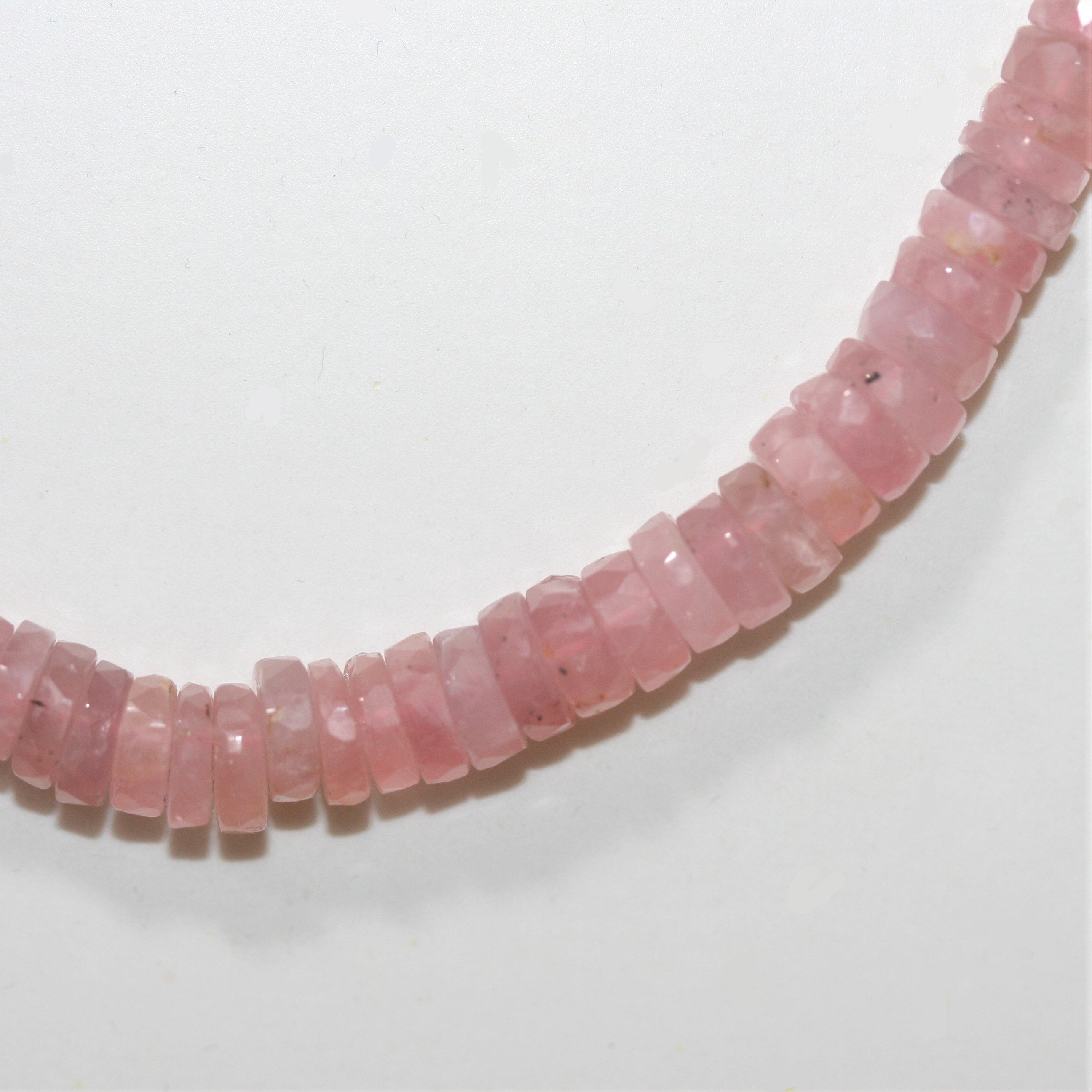 モルガナイトのファセットロンデルネックレス 7 x 2 mm。 - Etsy 日本