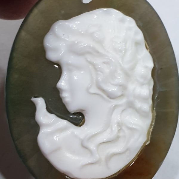 Pendentif Cameo Anagate White Agate 40x30mm.