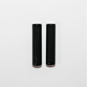 Onyx Half Drilled Smooth Cylinder 25x6mm.- 1 Pair