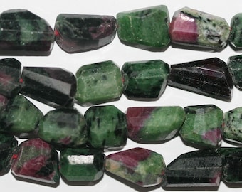 10" St Ruby Zoisite Facetado Nugget Perlas 10-12 mm.Aprox.-Hilo 26 cm.