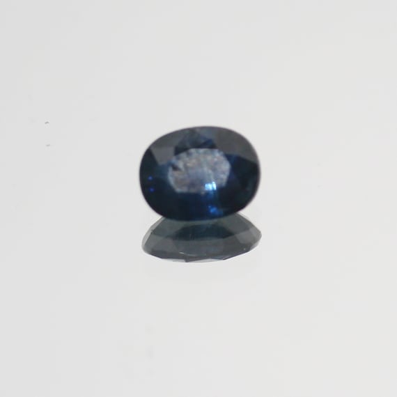 Saphir Bleu D'Afrique Naturel - 6.2 Mm X 5 Mm - 0.72 Carats - Traité Par Chauffage H - Rare
