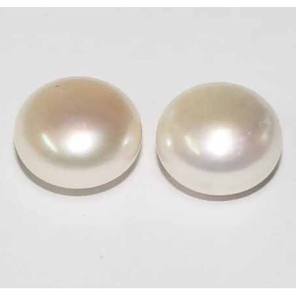 AAA Top Lustre Bouton de perle d’eau douce non percé près du rond 12-13mm -Top Lustre Natural Pearl- Le prix est par 1 paire- Boucle d’oreille en perle