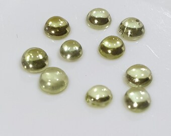 Lote de 10 cabujones redondos de peridoto de 2,5 mm. Piedras naturales. Piedras preciosas al por mayor. Cabujones calibrados.